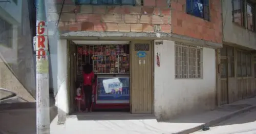 TIENDA DE BARRIO CARRERA 101 156C CON 28 TIENDA DE BARRIO CARRERA 101 156C CON 28